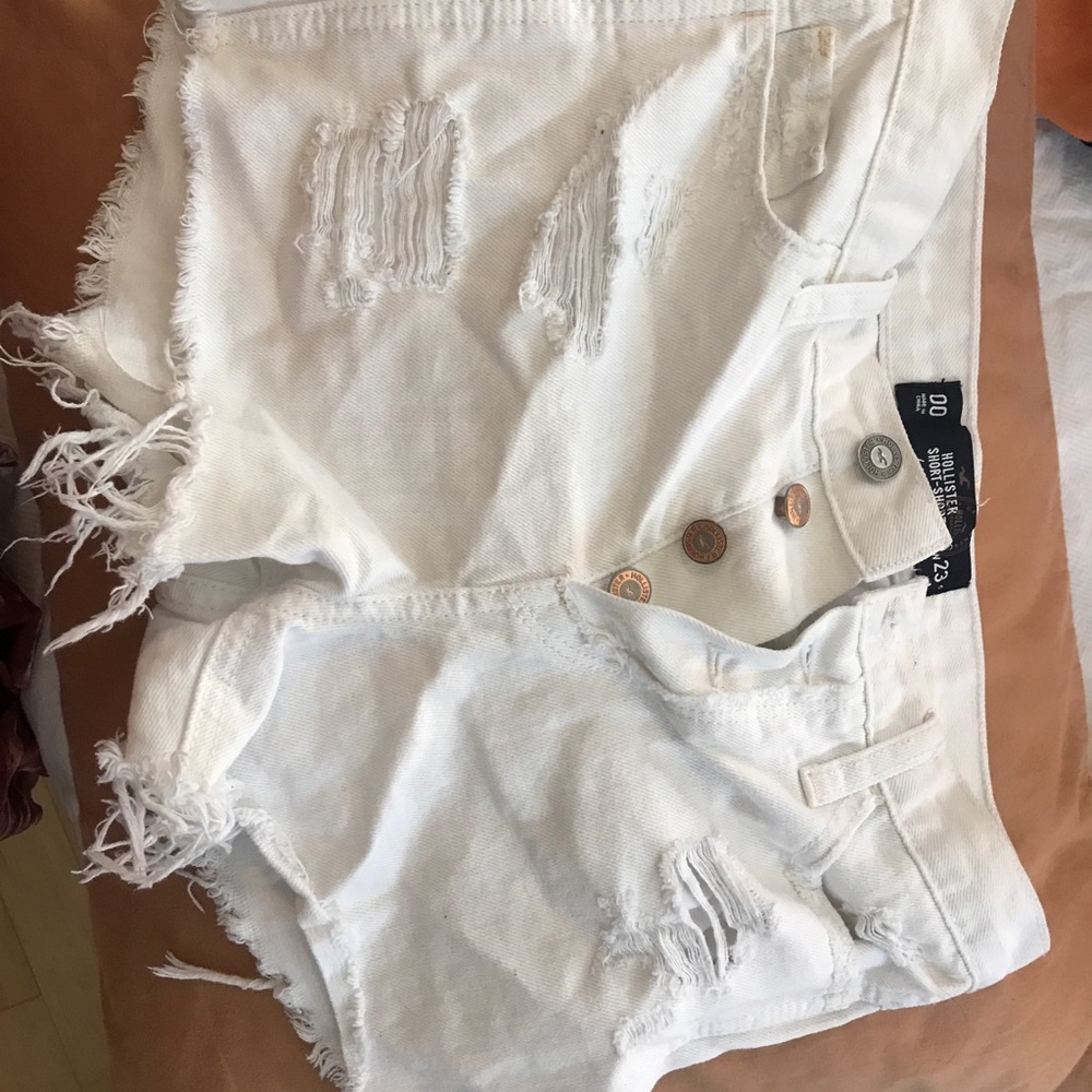 Hollister women’s jean shorts